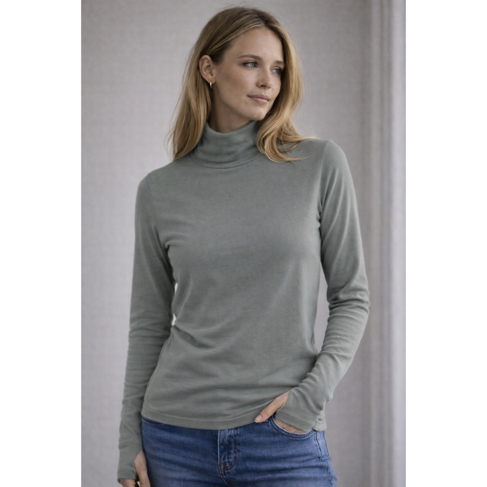 Athleta Base‎ Layer Turtleneck | Women's Size XL | Sage Green